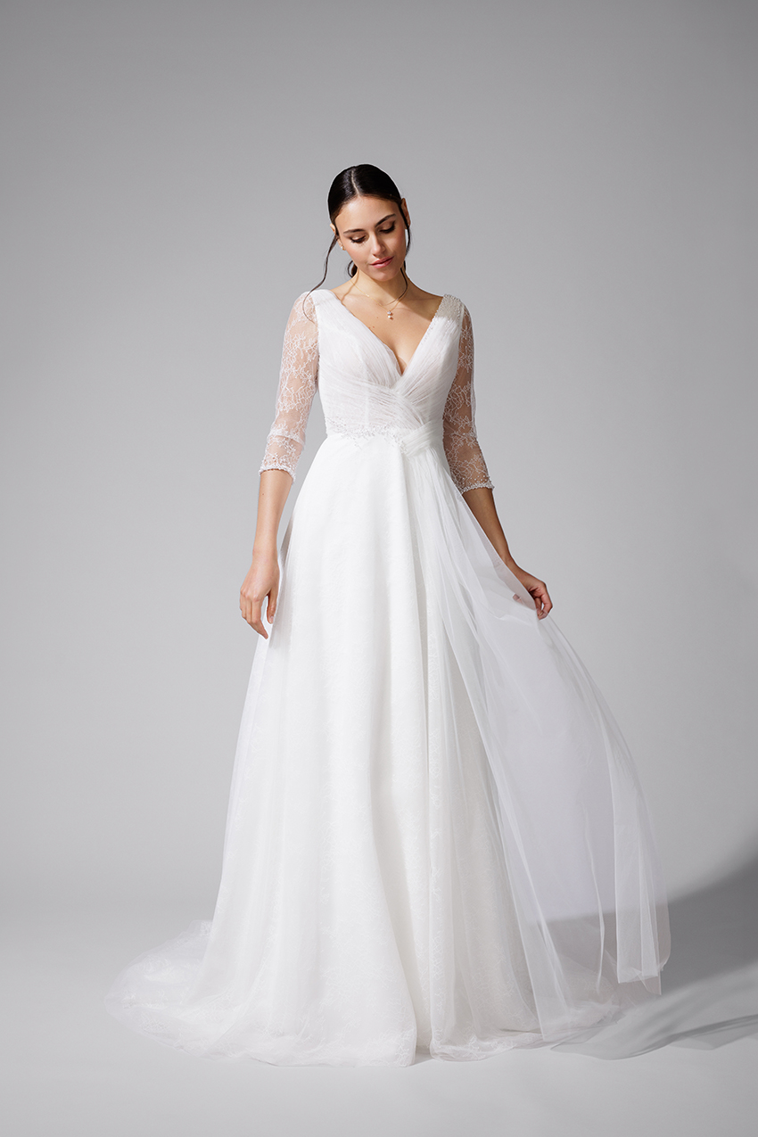 BEL22704_1.1 copie La robe de mariée fluide en tulle BEL22704 - Collection Bella 2027