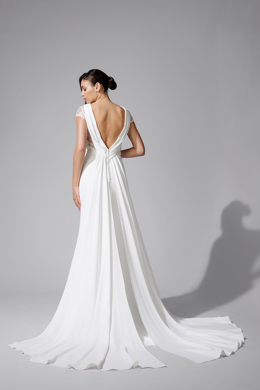 BEL22710_2 copie Robe BEL22710 droite en crêpe collection Bella 2027.