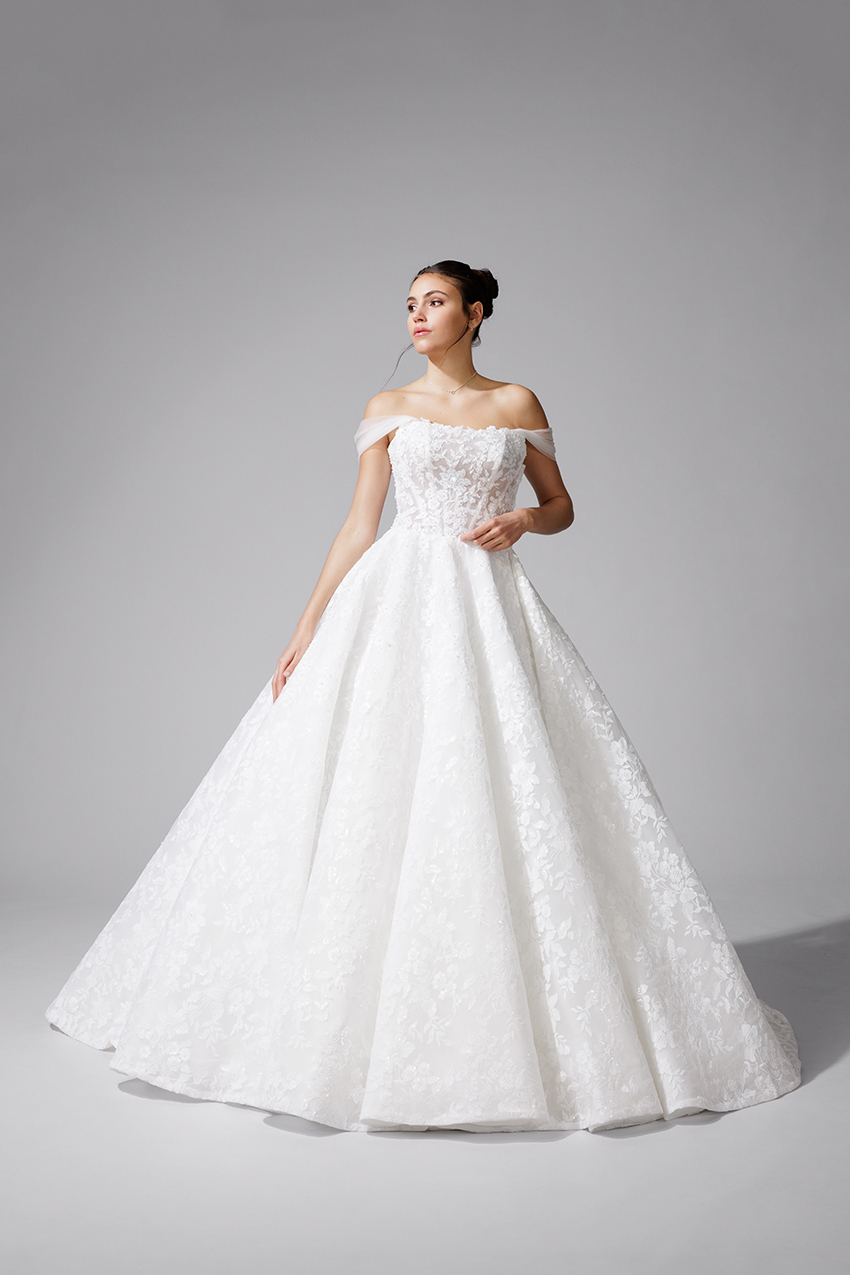 BEL22729_1 copie Robe de mariée princesse BELLA BEL22729 dos lacet, manches en tulle tombantes